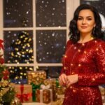 30 Festive Christmas Outfits That Will Make You Shine